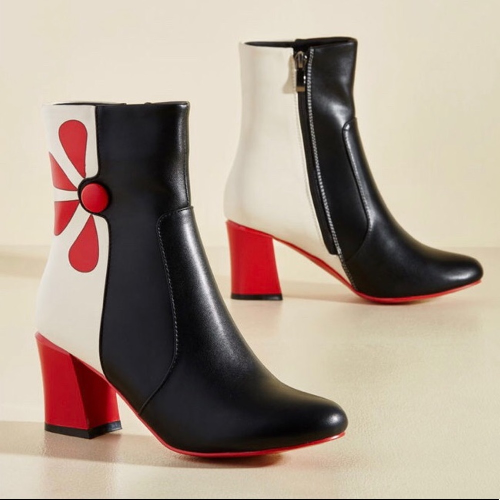 Cool Retro Mods & Ends Boot. NWT. Size 40